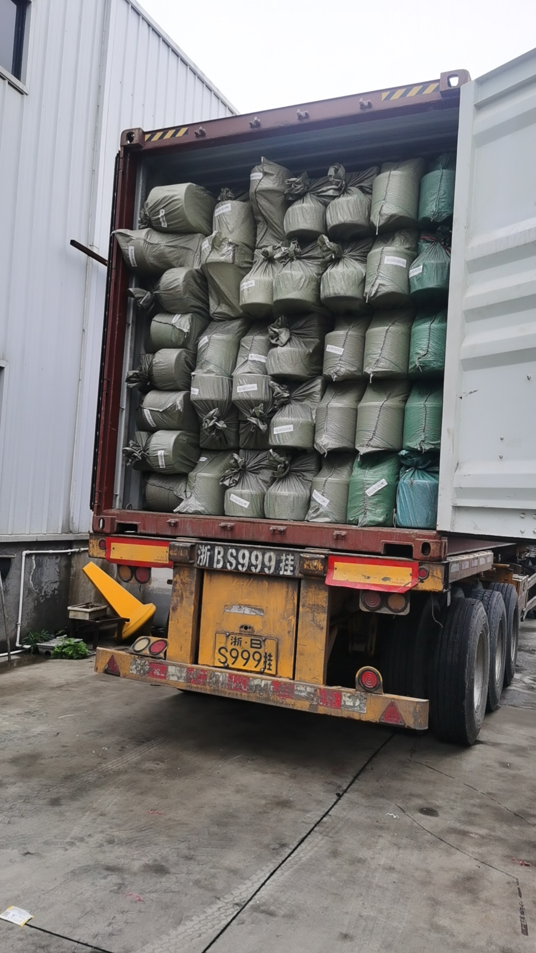 (RP-KBRM1) 1400x300x500mm rotomolded karting barrier